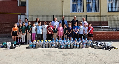 Edirne’de ilkokul öğrencileri 1 ton atık pil topladı