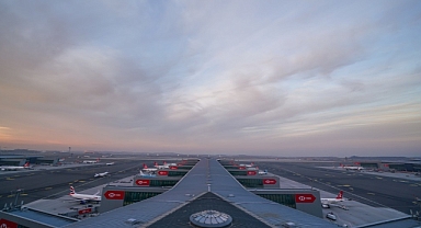 İSTANBUL’DAKİ HAVALİMANLARI 39 MİLYONU TAŞIDI