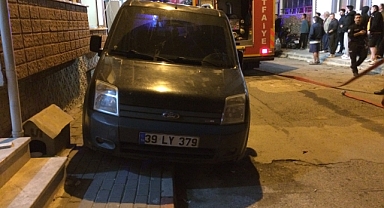 Kaldırıma Park Edilen Araçlar Müdahaleyi Engelledi