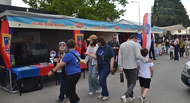 Karagöz Festivali’nde Renkli Stantlar Ziyaretçileri Karşıladı
