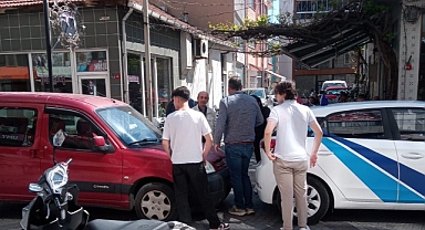 Kırklareli Karaumur Caddesi'nde Maddi Hasarlı Trafik Kazası