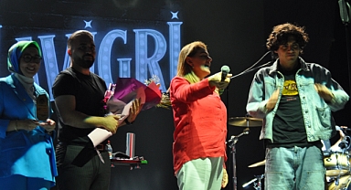 Kırklareli’nde Mezuniyet Coşkusuna MaviGri Konseri Damga Vurdu