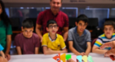 ÖZEL GEREKSİNİMLİ ÇOCUKLARIN EĞİTİMİ İÇİN 15 BİN ÖĞRETMENE DESTEK VERİLDİ