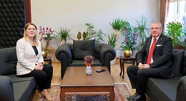 Rektör Prof. Dr. Rengin Ak’a Anlamlı Ziyaret