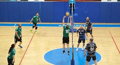 Voleybol Sahasında Dostluk Kazandı