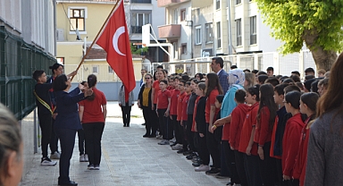 Cumhuriyet Ortaokulu’na İl Müdüründen Ziyaret
