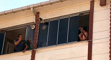 Eşiyle tartıştı, 4 aylık oğlunu pencereden atmaya kalktı