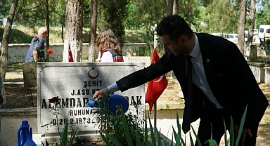 Fırat Yayla Babaeski Şehitliğinde Şehitleri Andı