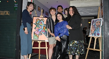 “Gölge Kökler” Sergisi Genç Sanatçılarla Hayat Buldu