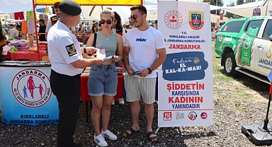 Jandarma’dan Aile İçi Şiddetle Mücadeleye Dikkat Çeken Stant
