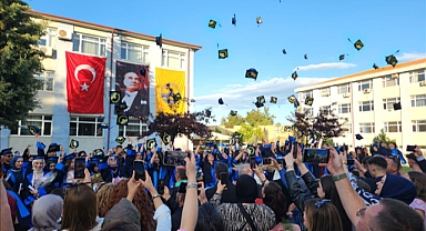 KEŞAN MESLEK YÜKSEKOKULU MEZUNLARINI UĞURLADI