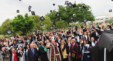 KEŞAN YUSUF ÇAPRAZ UYGULAMALI BİLİMLER YÜKSEKOKULUNDA COŞKULU MEZUNİYET TÖRENİ
