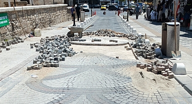 Kırklareli Belediyesi Karaumur Caddesi'nde Yol Çalışmalarını Sürdürüyor