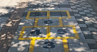 Kırklareli Belediyesi'nden Seksek Sürprizi: Geleneksel Oyunlar Sokaklara Dönüyor