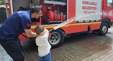 Minik Öğrencilere İtfaiyeden Yangın Eğitimi