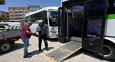 TRAFİK ZABITA EKİPLERİNDEN TOPLU TAŞIMA ARAÇLARINDA KLİMA VE ENGELLİ RAMPASI DENETİMİ