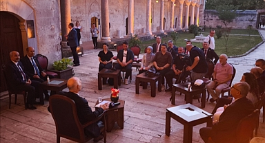 TRAKYA ÜNİVERSİTESİ REKTÖRÜ PROF. DR. MUSTAFA HATİPLER’DEN SAĞLIK MÜZESİ’NDE BASIN MENSUPLARIYLA SOHBET TOPLANTISI