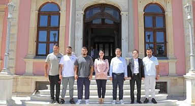 664. Kırkpınar Yağlı Güreşleri Öncesi Başpehlivanlardan Anlamlı Ziyaret