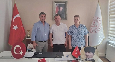 AK Parti Babaeski İlçe Teşkilatından Milli Eğitim Müdürüne Nezaket Ziyareti