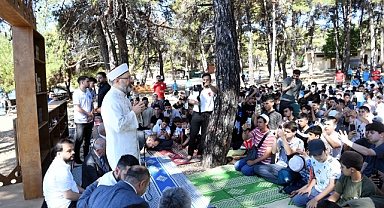 Ali Erbaş: Kutsallarımıza saldıran dahili ve harici şer odaklarına karşı uyanık olmamız gerekir