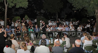 BAŞKAN GENCAN AKIN HALK KAFEDE VATANDAŞLARLA BULUŞTU: “SORUNU GİZLEMEDEN, ÇÖZÜME ODAKLANIYORUZ”