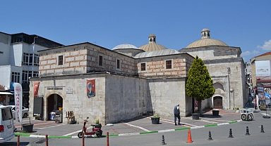 Kırklareli’nin Kalbindeki Tarih: Hızır Bey Bedesteni Zamana Direniyor