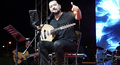 Lüleburgaz’da Yaz Akşamları “Bizim Kızanlar Bizim Nağmeler” Konserleriyle Renklendi