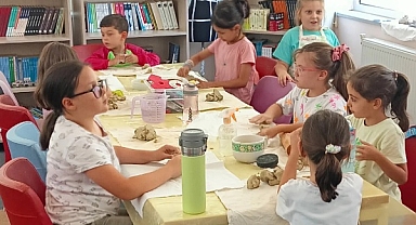 Minik Eller Sanatla Buluşuyor