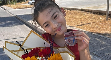 Ravza Nur Demircan Türkiye Halter Şampiyonası'nda Üçüncü Oldu