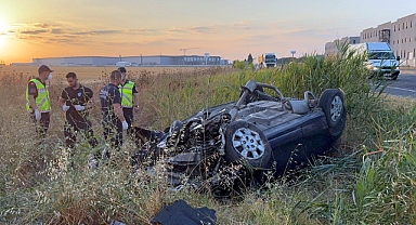 Tekirdağ’da otomobil menfeze çarparak takla attı: 2 ölü
