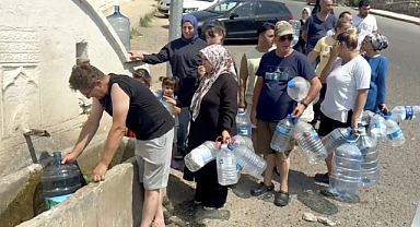 Tekirdağ’da yaşanan su kesintileri nedeniyle çeşme önlerinde kuyruk oluştu