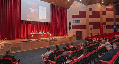 TRAKYA ÜNİVERSİTESİNDE 15 TEMMUZ DEMOKRASİ VE MİLLİ BİRLİK GÜNÜ ETKİNLİKLERİ YAPILDI