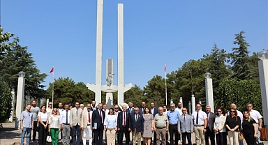 ÜNİVERSİTEMİZDEN LOZAN BARIŞ ANTLAŞMASI’NIN 102. YIL DÖNÜMÜNDE ANLAMLI BİR KONFERANS