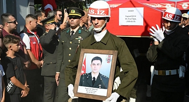 Vali Turan, Şehit Üsteğmen Özsu'nun Cenaze Törenine Katıldı 