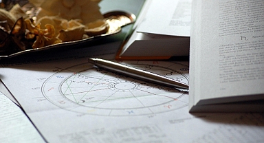 10 Ağustos 2025 Günlük Burç Yorumları: Dikkatli Olmanız Gereken Bir Gün