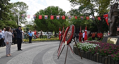 ATATÜRK'ÜN TEKİRDAĞ'A GELİŞİ VE HARF DEVRİMİ'NİN 97. YILI TÖRENLE KUTLANDI