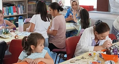 Babaeski Kırk Şehitler Gençlik Merkezi’nde Aileler Seramik Atölyesinde Buluştu