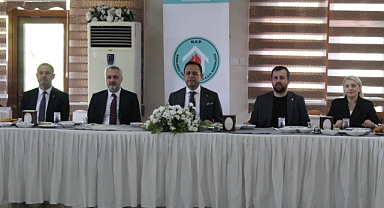 Bakan Yardımcısı Gizligider Yerel Yönetimlerle Buluştu 