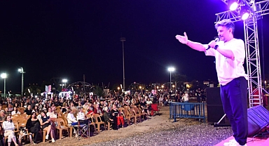 Bizim Kızanlar Bizim Nağmeler