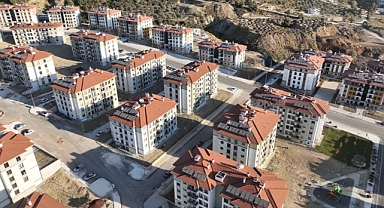 DEPREM KONUTLARI İÇİN 36 MİLYAR LİRALIK YOL YATIRIMI