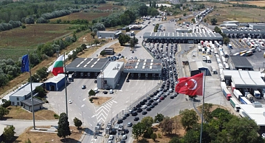 Kapıkule'de gurbetçilerin hüzünlü dönüşü