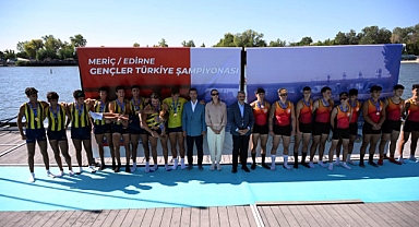Meriç Nehri’nde gerçekleştirilen Gençler Türkiye Kürek Şampiyonası sona erdi