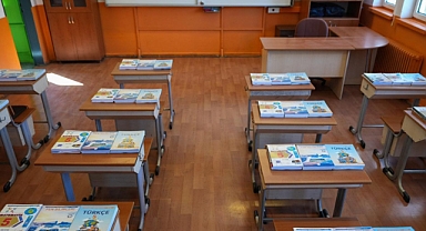 ÜCRETSİZ DERS KİTAPLARI, SIRALARDAKİ YERİNİ ALMAYA BAŞLADI