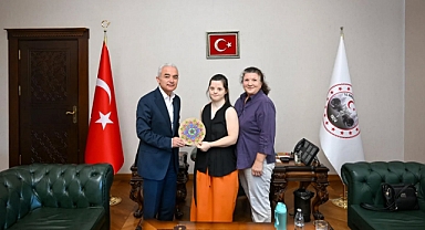 Vali Uğur Turan'dan Özel Misafire Anlamlı Kabul