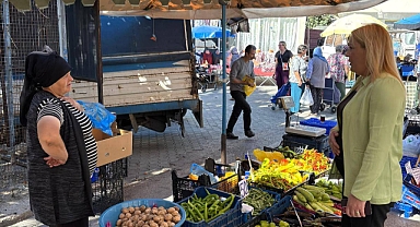 Kaynarca Belediye Başkanı Neşe Çevikbaş Pazar Esnafını Ziyaret Etti