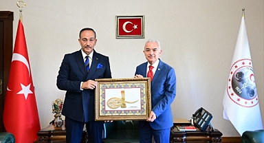 Kırklareli Valisi Uğur Turan, Tapu ve Kadastro Bölge Müdürü’nü Makamında Ağırladı