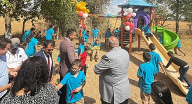 Nadırlı Mehmet Fevzi İlkokulu'na Yeni Oyun Parkı 