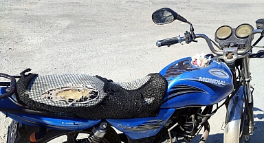 Plakasız motosikletin, ehliyetsiz ve kasksız sürücüsüne 19 bin 670 TL ceza