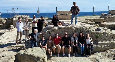 Tiyatrocular, Perinthos Antik Kenti'nde ortaya çıkarılan tiyatroyu ziyaret etti