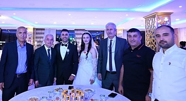 Vali Uğur Turan, Genç Çiftin Mutluluğuna Ortak Oldu 